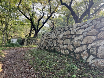 二の丸手前虎口の石垣