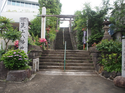 筑土八幡神社参道の石段