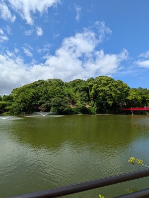 河底池と和気橋