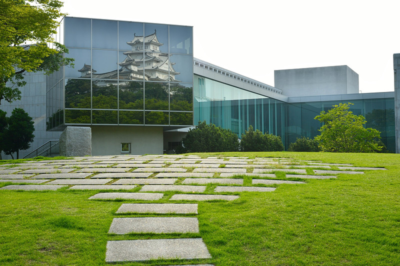 兵庫県立歴史博物館と姫路城