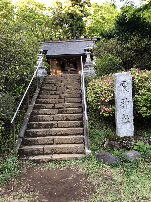 本丸に建つ霞神社