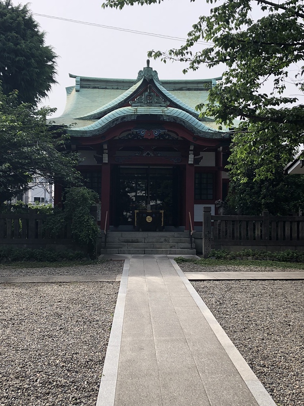 跡地に建つ筑土八幡神社