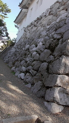 石灰岩の石垣