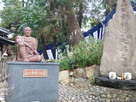 幸村銅像と戦死跡碑…