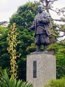 徳川家康公の銅像…