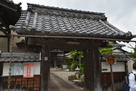 伝小谷城裏門（泉龍寺）…