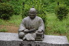 徳川家康の石像…