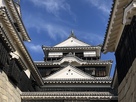天守閣に爽やかな風が流れる松山城！