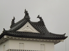 三階櫓の屋根にそびえる3尾の鯱…