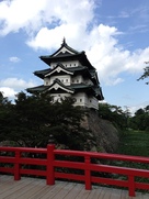 夏の終わりの弘前城…