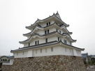 斜めから見た尼崎城…