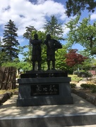 上杉景勝公と直江兼続公の銅像