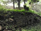 埋門跡と本丸の石垣