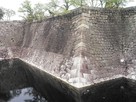 大阪城の石垣と水掘り