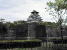 大阪城の天守閣と石垣遠景