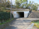 登城口の城門風トンネル…