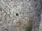 石垣の中の穴