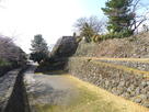 本丸東側の石垣、堀…