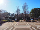 城山公園 入口広場(北側入口)