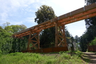 復元中の橋