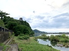 川岸から見上げる犬山城…