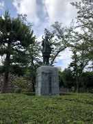 若き日の徳川家康公像…