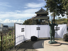 上田城　隅櫓と銅像…