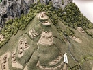 平沢登山口観光案内所にある復元模型…