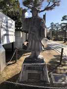 大石神社の大石内蔵助像…