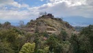 高森神社付近の見晴台から見た城址…