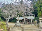 登山口の春日神社…
