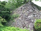 安寿御門付近の石垣…