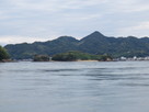 潮流体験、大島を背景に能島城…