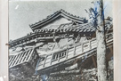 震災により倒壊した丸岡城の写真…