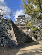 東小天守跡石垣と天守…