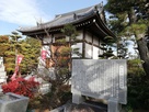 隣松寺稲荷社と由緒書き石碑