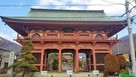 甲斐善光寺の山門（重要文化財）…