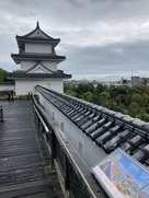 巽櫓と明石海峡大橋…