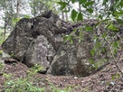 主郭跡の大きな岩