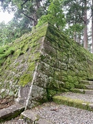 旧本丸の石垣