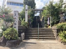 築土八幡神社入り口…