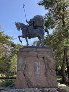 前田利家公銅像(尾山神社境内)…