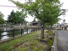 清山神社と水堀…