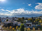 秋の松本城と信州の山々…