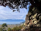 西の丸石垣と琵琶湖…