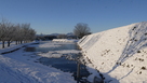 雪と東側水堀