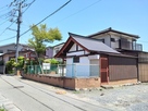 看板が設置されている神社…