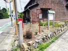 「登城口へ」の案内標柱