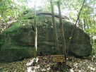 主郭内の巨岩