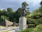 二の丸に建つ徳川家康公像…